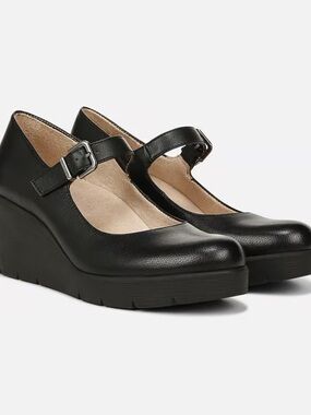 Women’s Black Mary Jane Wedge Pumps